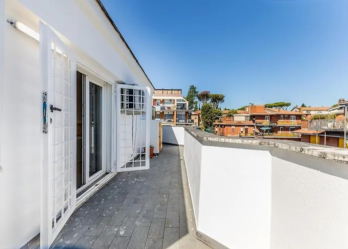 Apartment With A View Near Ospedale St Pietro Rome