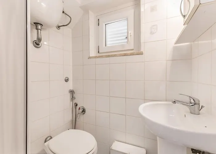 Apartamento With A View Near Ospedale St Pietro